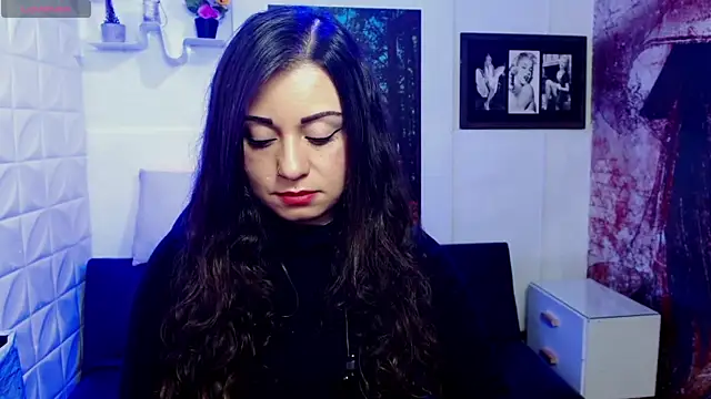 Eva Roussell online show from October 3, 2025, 2:29 pm