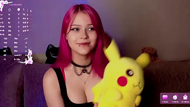 RavenKitten  online show from April 3, 2026, 2:18 am