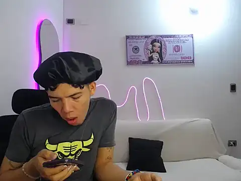 Snapshot of brutal_dirty_sex chatting on October 10, 2025, 9:59 pm brutal dirty sex online show from October 10, 2025, 9:59 pm