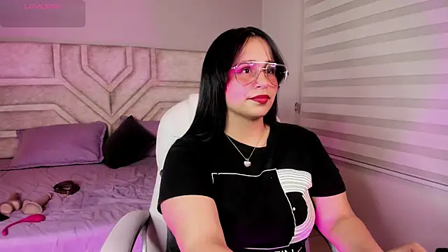 Snapshot of _adahara_queen chatting on September 30, 2025, 4:18 am adahara queen online show from September 30, 2025, 4:18 am