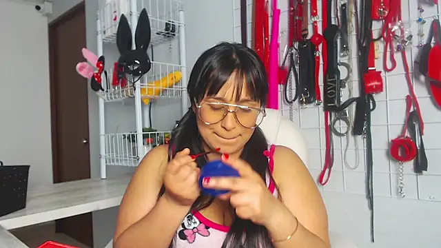 Snapshot of _adahara_queen chatting on November 27, 2025, 4:02 am adahara queen online show from November 27, 2025, 4:02 am