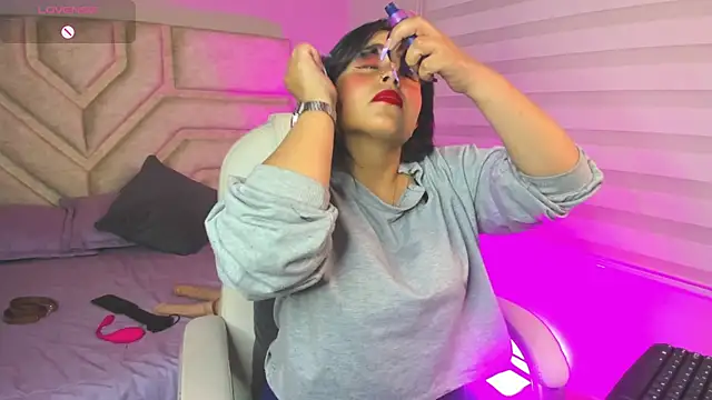 Snapshot of _adahara_queen chatting on September 23, 2025, 4:08 am adahara queen online show from September 23, 2025, 4:08 am