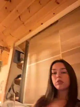 Snapshot of LillieOlive chatting on September 17, 2025, 8:11 pm LillieOlive online show from September 17, 2025, 8:11 pm