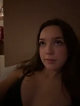 Snapshot of LillieOlive chatting on October 12, 2025, 9:38 pm LillieOlive online show from October 12, 2025, 9:38 pm