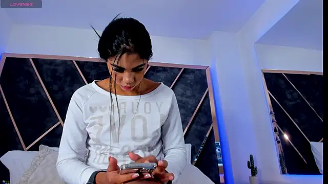 Snapshot of SusanaHenao chatting on December 16, 2025, 5:50 pm SusanaHenao online show from December 16, 2025, 5:50 pm