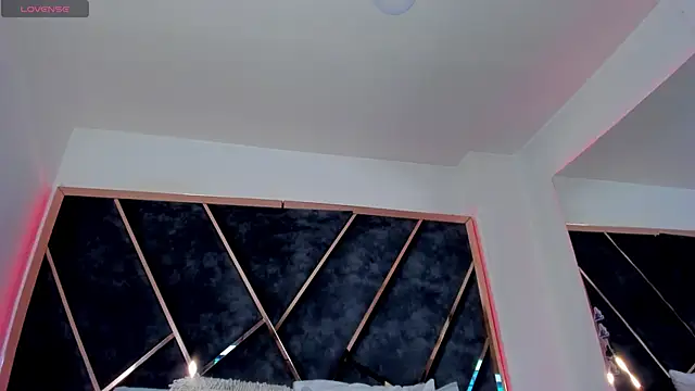 Snapshot of SusanaHenao chatting on November 25, 2025, 5:35 pm SusanaHenao online show from November 25, 2025, 5:35 pm