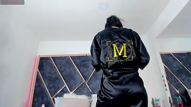 Snapshot of SusanaHenao chatting on December 3, 2025, 6:29 pm SusanaHenao online show from December 3, 2025, 6:29 pm