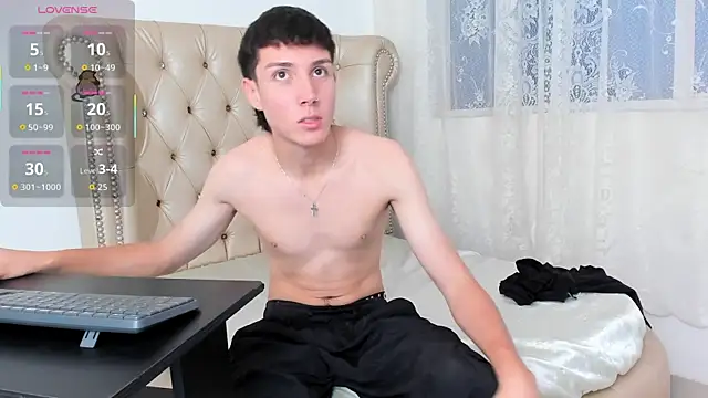 Snapshot of LittleDanny_ chatting on September 8, 2025, 2:16 pm LittleDanny online show from September 8, 2025, 2:16 pm