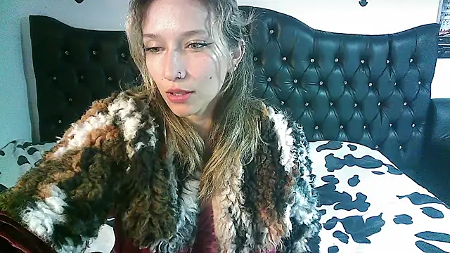 Snapshot of Licethf00x chatting on September 15, 2025, 2:01 am Licethf00x online show from September 15, 2025, 2:01 am