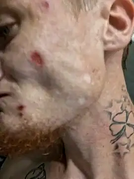 jizzyglizzy92 online show from July 21, 2026, 5:09 am