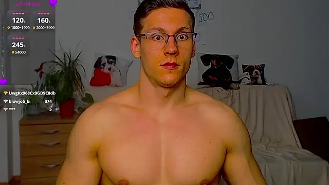 ZeinMiracles online show from April 16, 2026, 9:39 pm