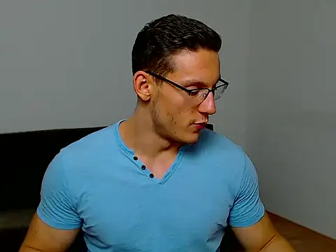 ZeinMiracles online show from September 9, 2025, 8:29 pm