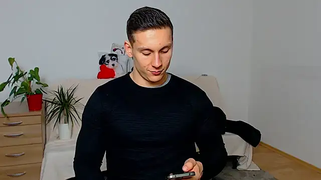 ZeinMiracles online show from November 24, 2025, 10:21 pm