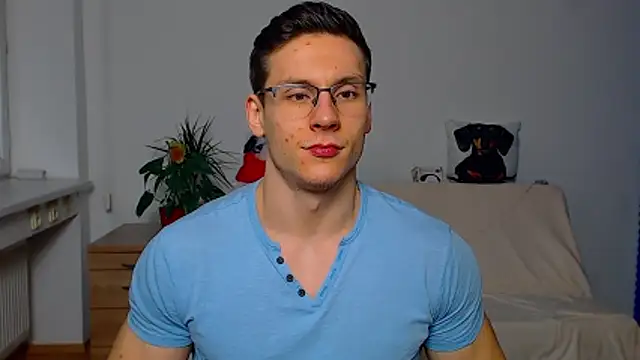 ZeinMiracles online show from December 20, 2025, 12:02 am