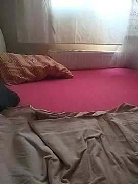 gamzeyak online show from March 12, 2026, 1:37 pm