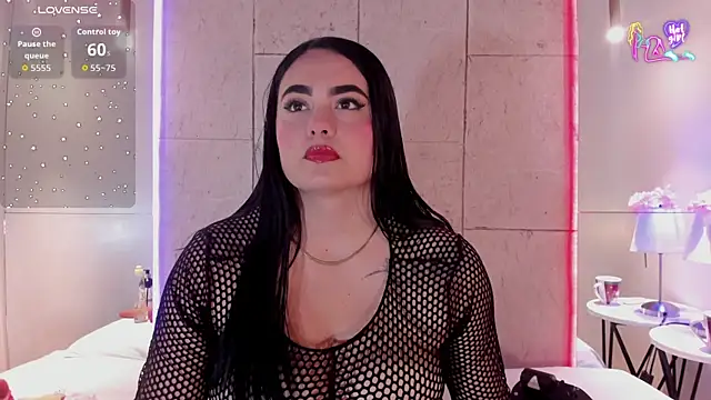 sofiiacarson online show from May 15, 2026, 2:48 pm