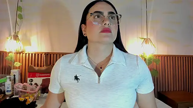 sofiiacarson online show from June 5, 2026, 7:41 pm