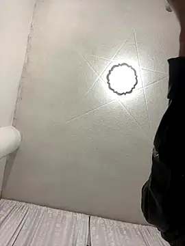 -aureal- online show from October 5, 2025, 10:39 am