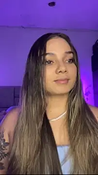 AnnyLopezzz  online show from February 7, 2026, 6:32 am