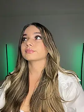 AnnyLopezzz  online show from September 27, 2025, 5:46 am