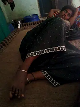 parmila203 online show from April 22, 2026, 8:32 am