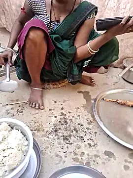 parmila203 online show from April 28, 2026, 2:27 am