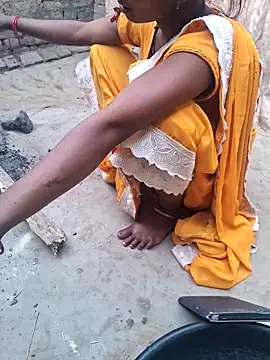 parmila203 online show from April 23, 2026, 12:17 am