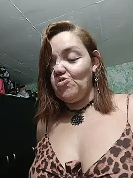 Snapshot of MayaLuna1 chatting on October 5, 2025, 9:49 pm MayaLuna1 online show from October 5, 2025, 9:49 pm