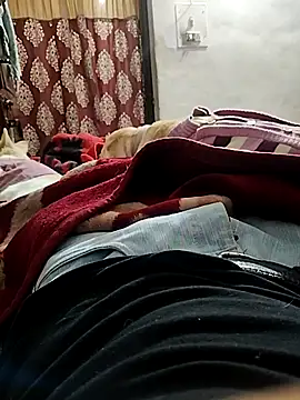 Snapshot of Goodmens5 chatting on December 18, 2025, 5:50 pm Goodmens5 online show from December 18, 2025, 5:50 pm