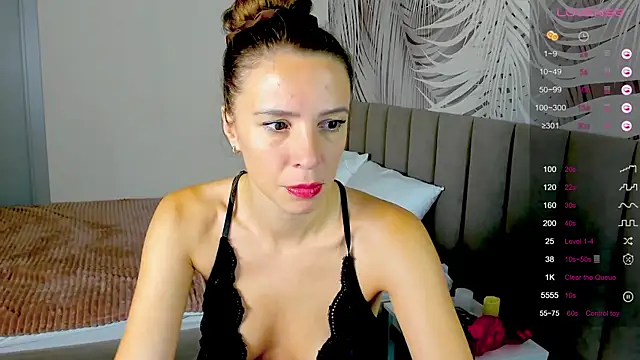 KiaraCaley online show from September 25, 2025, 1:55 am