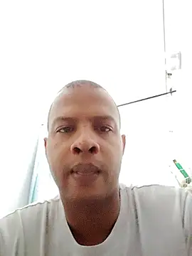 Perropa online show from February 2, 2026, 7:46 pm