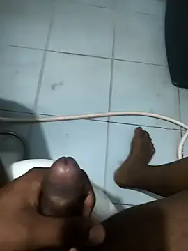 Leon hot33 online show from March 28, 2026, 1:50 am