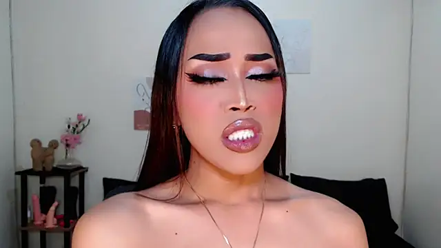 Lessandra Lust online show from September 11, 2025, 3:12 pm