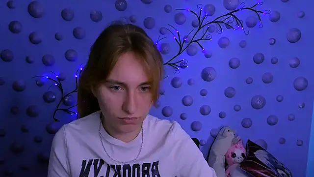 beauty ginger  online show from April 26, 2026, 7:33 pm