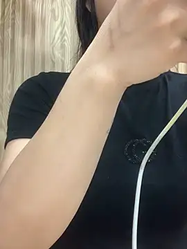 Tieuvi 18 online show from October 21, 2025, 5:40 am