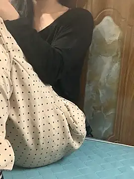 Tieuvi 18 online show from November 17, 2025, 12:53 pm