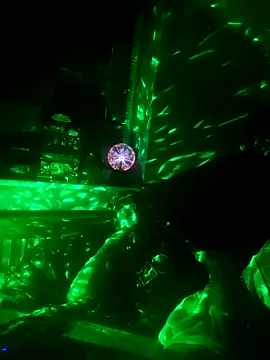 MODEST11 MMiILOO AMARO online show from October 20, 2025, 3:41 am