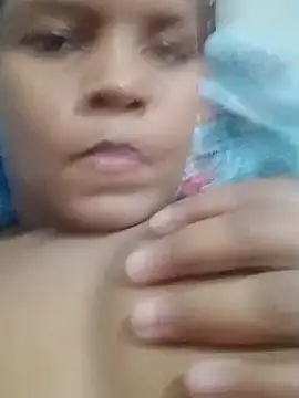 nessinha12 online show from September 8, 2025, 4:06 pm