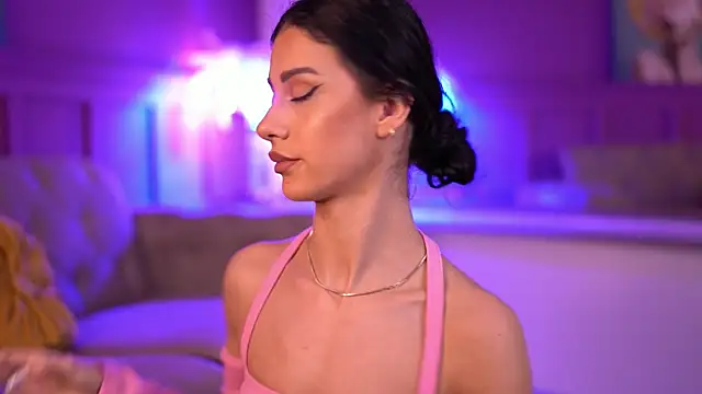 Snapshot of ArinaCarter chatting on September 22, 2025, 5:30 pm ArinaCarter online show from September 22, 2025, 5:30 pm