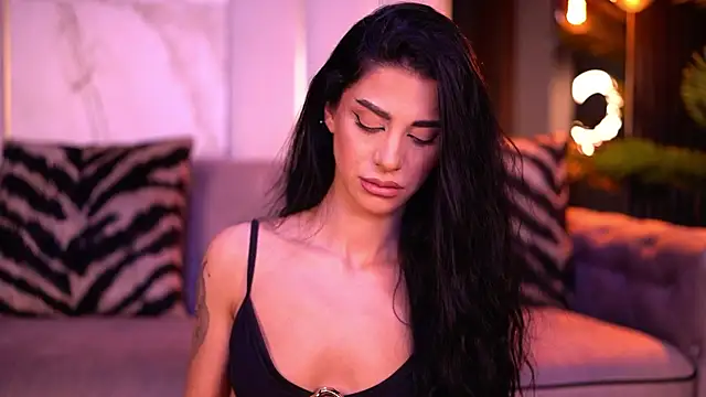 Snapshot of ArinaCarter chatting on October 28, 2025, 6:18 pm ArinaCarter online show from October 28, 2025, 6:18 pm