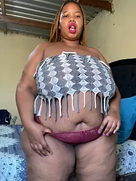 Snapshot of Curvycandy95 chatting on July 10, 2026, 7:41 am Curvycandy95 online show from July 10, 2026, 7:41 am
