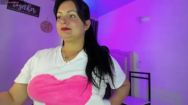 Sunnycurvymf online show from November 10, 2025, 8:58 pm