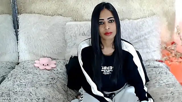 indianchic89 online show from December 14, 2025, 4:29 am