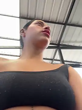 AlannaEvons online show from October 9, 2025, 3:34 pm