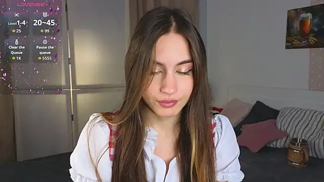 Moonlight1Sonata1 online show from October 3, 2025, 9:44 am