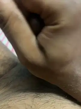 usermood2000 online show from April 21, 2026, 5:47 am