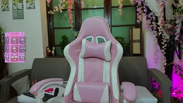 emma ayala online show from April 17, 2026, 7:06 pm