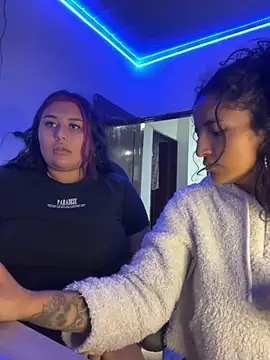 luna love xoxo online show from September 12, 2025, 2:23 am