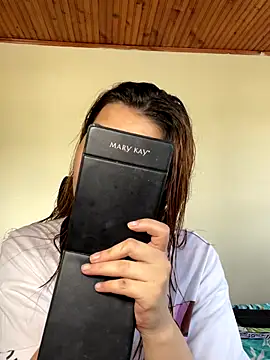 Snapshot of CoraVibes chatting on September 14, 2025, 9:04 pm CoraVibes online show from September 14, 2025, 9:04 pm