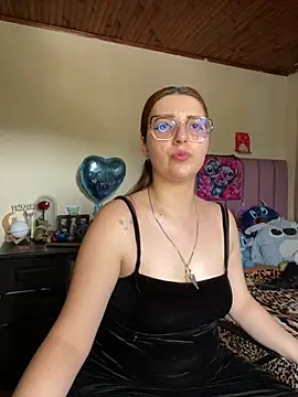 CoraVibes online show from March 10, 2026, 8:57 pm